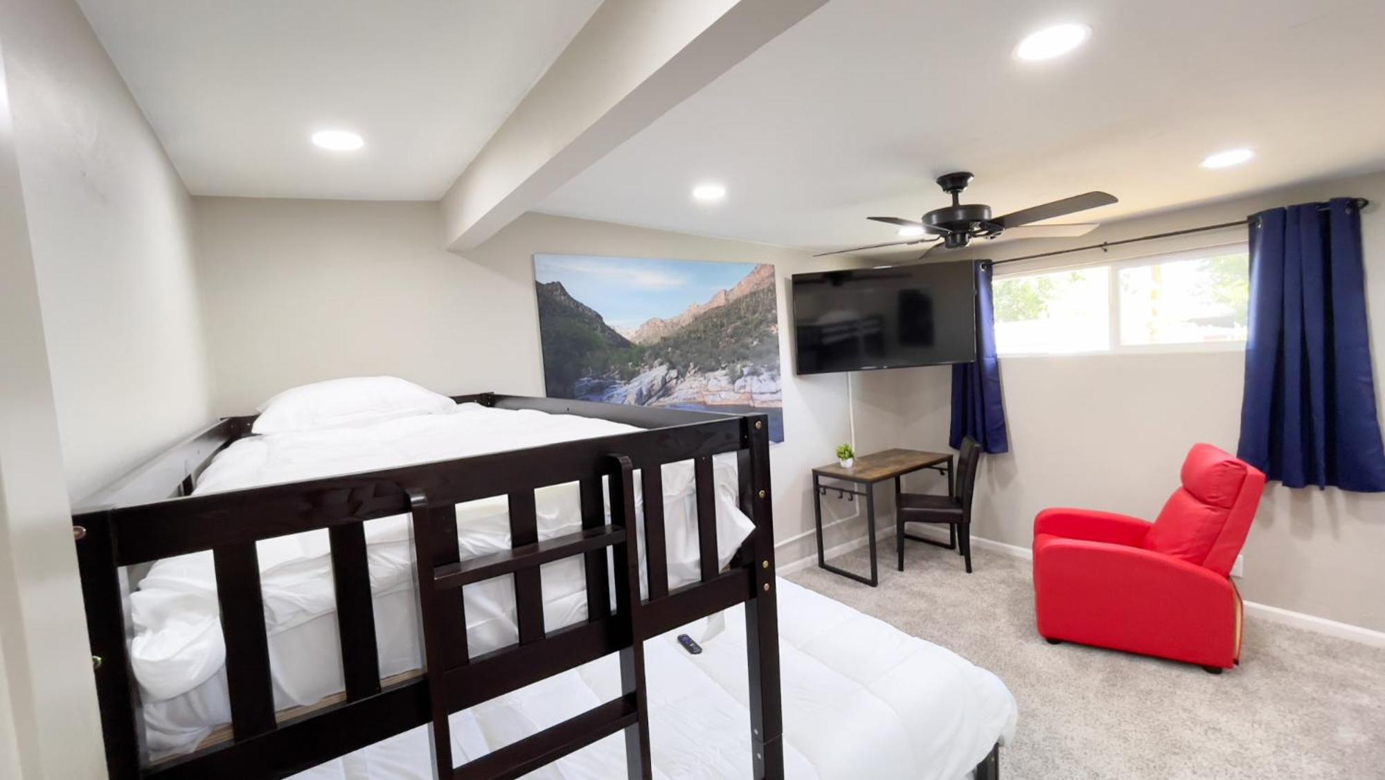 Private Home - Heated Pool, Billiards, Darts, Foosball, Fireplace, 5 Smart Tvs, Bbq, Cotton Bedding - The Saguaro Sanctuary, Pool Heat Optional Tucson Exterior photo